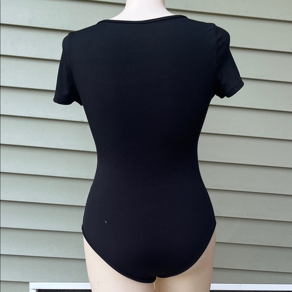 New Amazon Black Ribbed Bodysuit - Picture 3 of 12